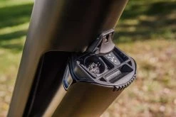 Fazua Ride 50 - Locker PX - Mécanisme De Verrouillage Pour Drivepack (ensemble Batterie/moteur) -Magasin D'Équipement De Vélo fazua locker px systeme verrouillage drivepack detail 2 3840x2160